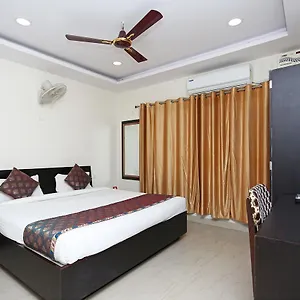 3* Hotel Sahu Near Kashi Vishwanath Temple Gate