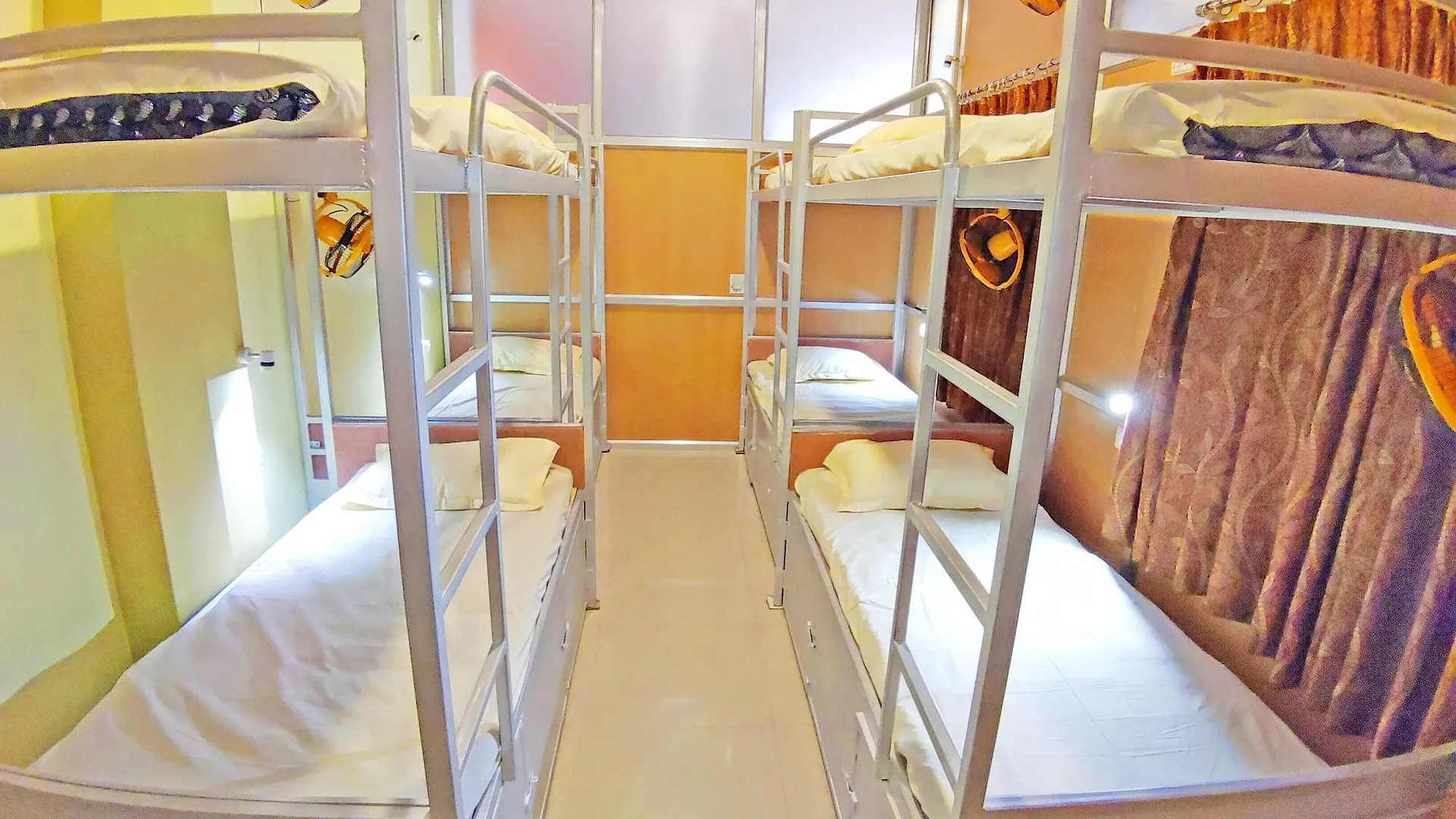 **  Hotel Ganesha Varanasi India