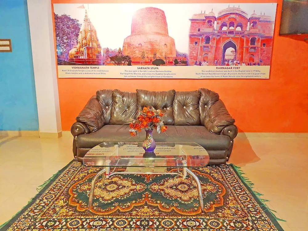 Hotel Ganesha Varanasi 2*,